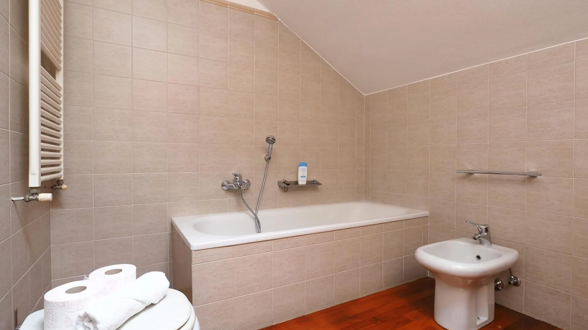 Apartamento Primopiano - Pavia C Milán
